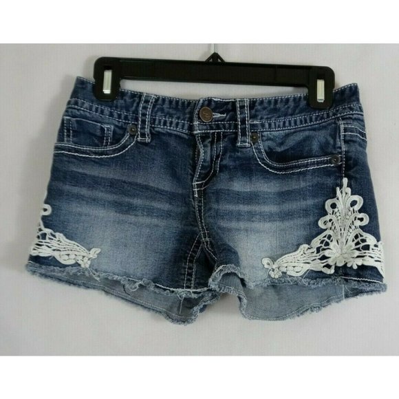 Maurice's Denim Distressed Whiskered Booty Shorts With Crochet Lace Size 1/2 R - Picture 1 of 7